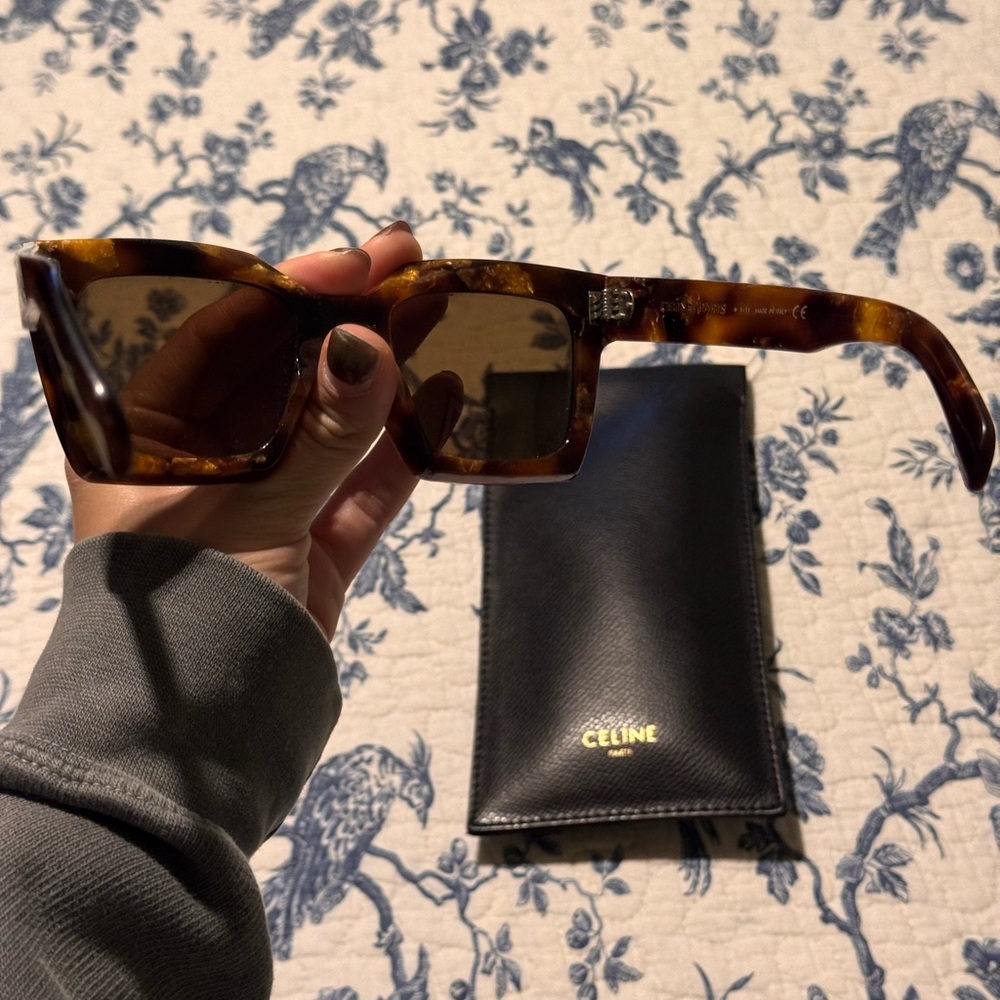 Celine Tortoiseshell Wayfarers - Picture 4 of 6